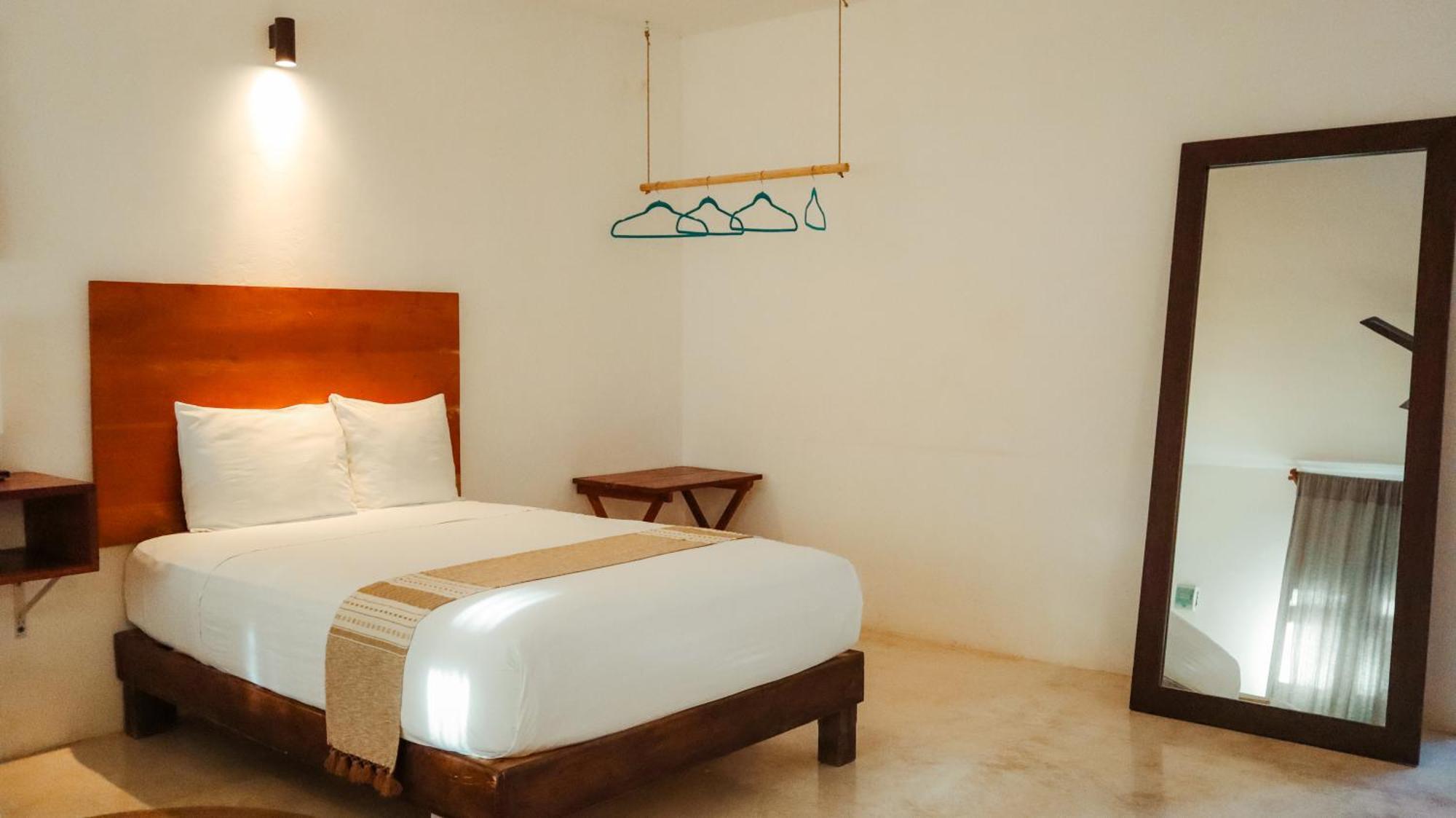 Royal Palm & Lagoon Club 5*